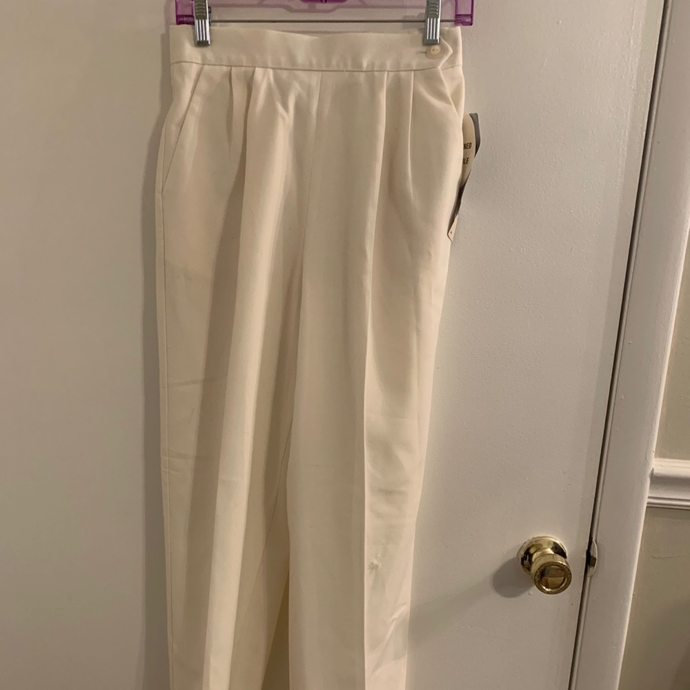 That’s Me Size 9/10 NWT Fully Lined White Pants